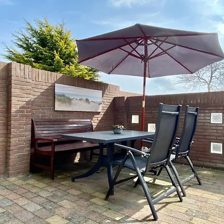 Reumann Apartments: De Schelp *